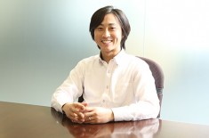 西江 康基