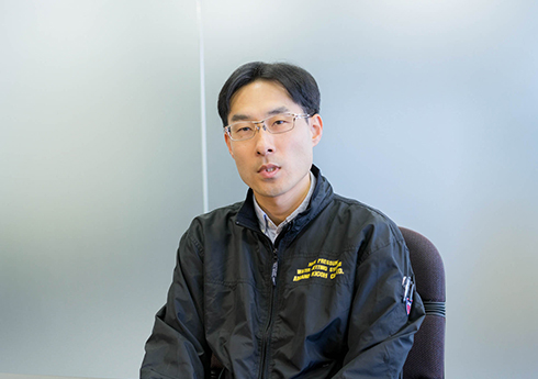 中根 宏也
